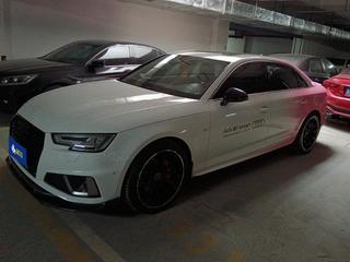 奥迪A4L 40TFSI 