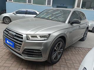 奥迪Q5L 40TFSI 2.0T 自动 改款荣享时尚型 