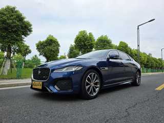 捷豹XFL P250 2.0T 自动 精英运动版 
