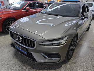 沃尔沃S60 2.0T 