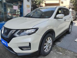 奇骏 2.0L 智联舒适版 