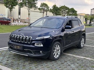 吉普自由光 2.0L 