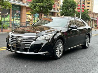 丰田皇冠 2.0T 