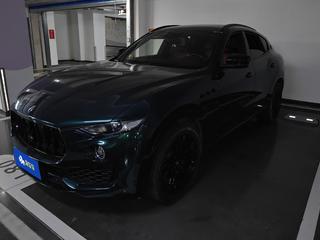 玛莎拉蒂Levante 3.0T 