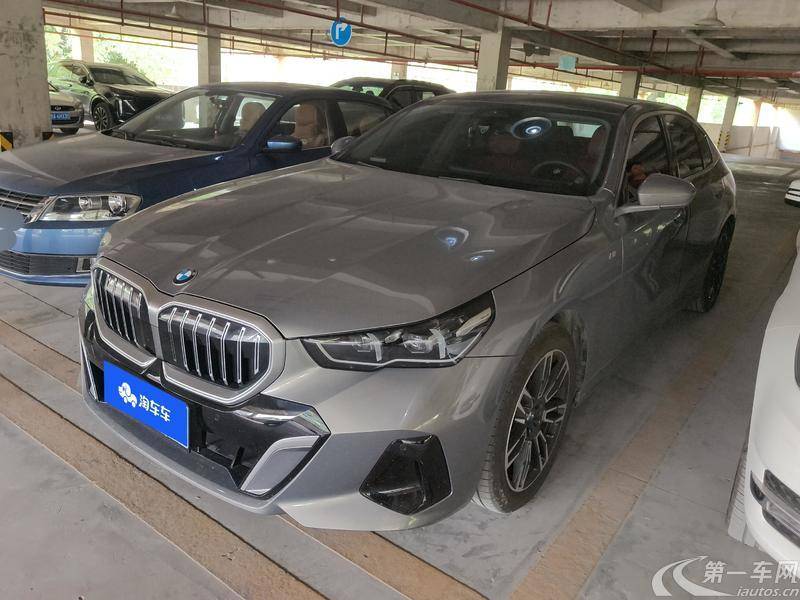 【潍坊二手宝马5系】宝马5系 525Li 2024款 2.0T 自动 汽油 M运动套装