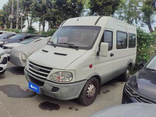 依维柯宝迪 A32 2.5T 手动 经典客车中顶 