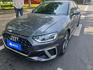 奥迪A4L 40TFSI 2.0T 自动 时尚动感型 