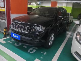 吉普指南者 2.0L 自动 运动版 