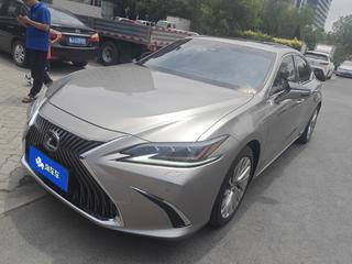 雷克萨斯ES 300h 