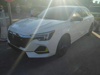 荣威i6 MAX 1.5T 自动 300TGI爽酷智驾版 