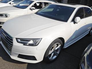 奥迪A4L 40TFSI 