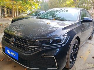 大众帕萨特 2.0T 自动 330TSI星空精英版 