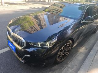 宝马5系 525Li 2.0T 自动 M运动套装 