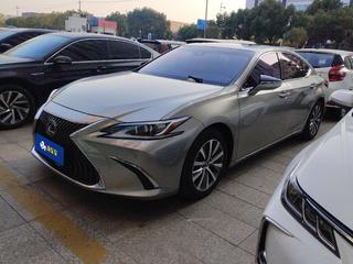 雷克萨斯ES 300h 