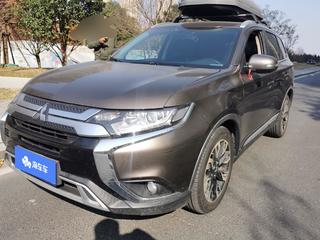 三菱欧蓝德 2.0L 自动 畅享版 