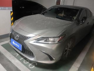 雷克萨斯ES 200 
