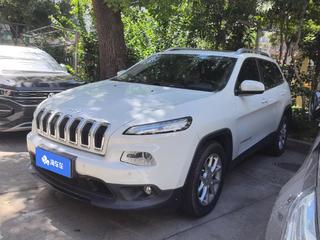 吉普自由光 2.0L 