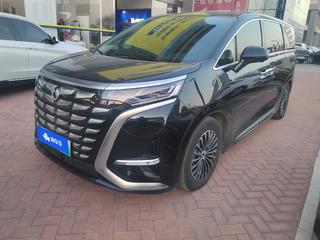 腾势D9 DM-i 1.5T 自动 980尊贵型 