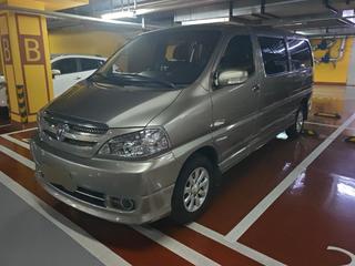 2019款 2.0L 手动 10座 快运舒适型10座 