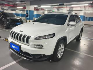 2017款 2.0L 优越版 