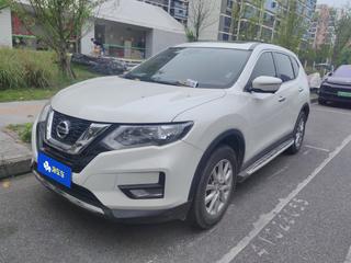 奇骏 2.0L 5座 XL-ITS智联舒适版 