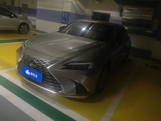 雷克萨斯ES 200 2.0L 臻享版 