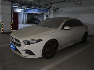 A级三厢 A200L 1.3T 运动轿车时尚型 