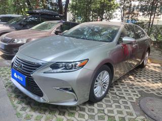 雷克萨斯ES 200 2.0L 舒适版 