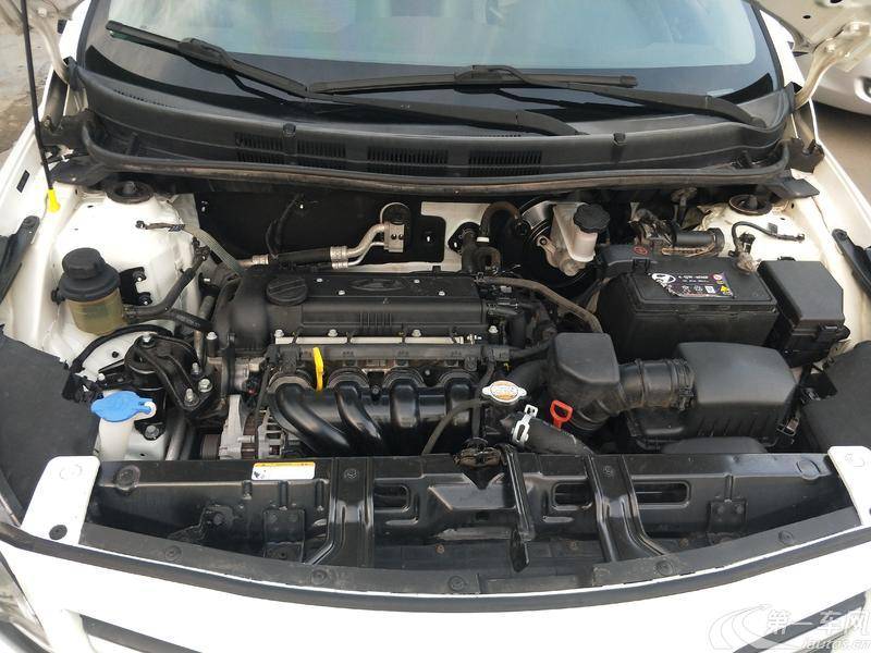 现代瑞纳 2014款 1.4L 自动 4门5座三厢车 智能型GLS (国Ⅳ) 