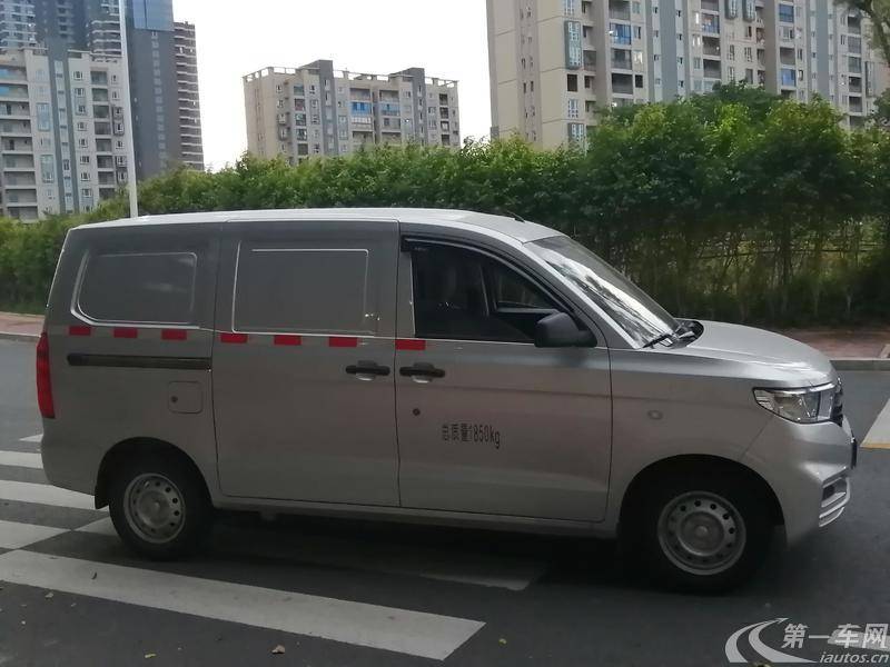 五菱荣光 2019款 1.5L 手动 2座 实用型厢式运输车 (国Ⅴ) 