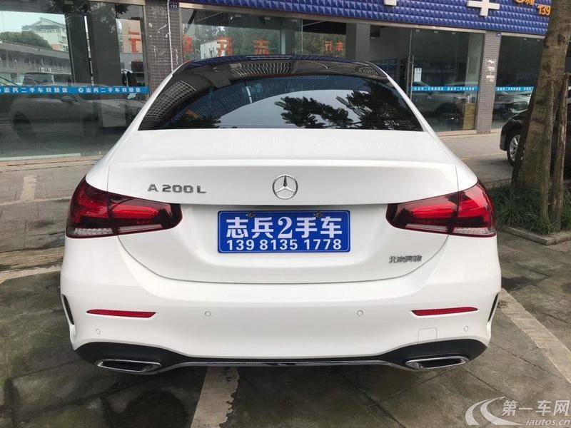 奔驰A级 A200L 2019款 1.3T 自动 运动轿车先行特别版 (国Ⅵ) 