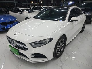 奔驰a级 a180l 1.3t 自动 运动轿车版