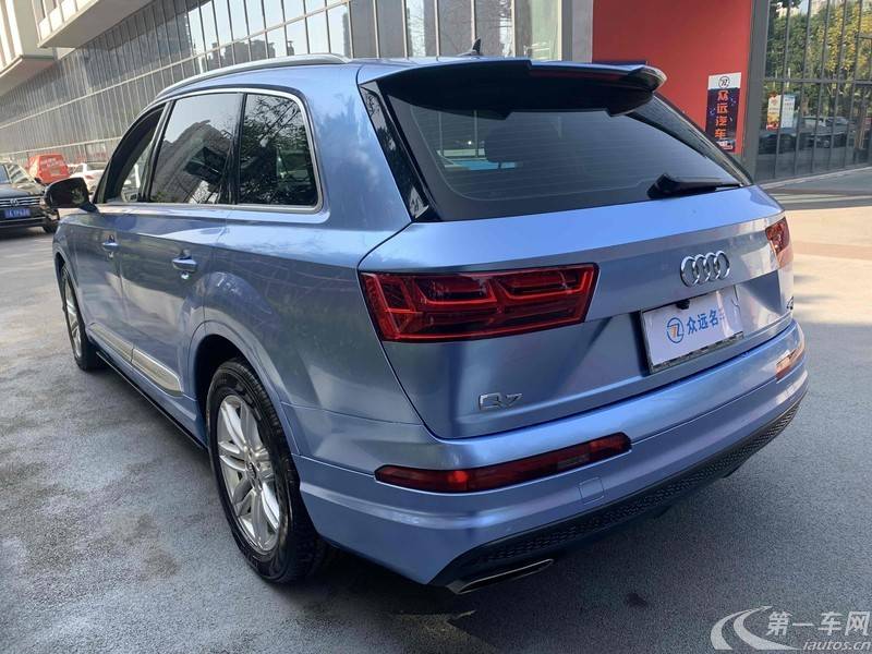 奥迪Q7 40 [进口] 2016款 2.0T 自动 S Line运动型 