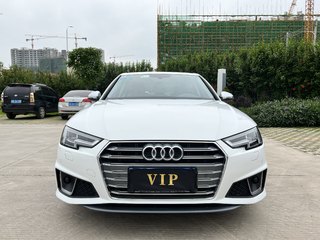 奥迪A4L 40TFSI 2.0T 自动 时尚型 