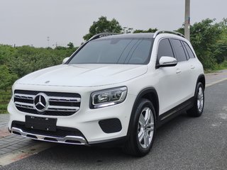 奔驰glb glb180 1.3t 自动 动感型