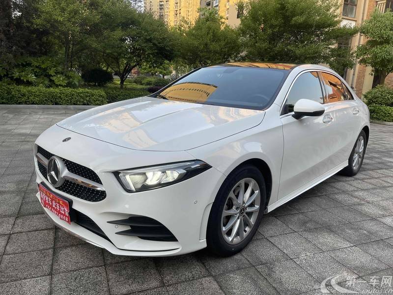 奔驰A级 A200L 2020款 1.3T 自动 运动轿车版 (国Ⅵ) 