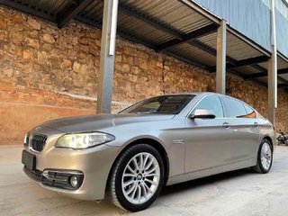 宝马5系 525li 2.0t 自动 豪华设计套装