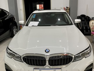 宝马3系 325i 2.0T 自动 改款M运动套装 