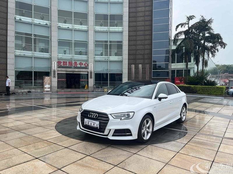 奥迪A3 35TFSI 2018款 1.4T 自动 时尚型Limousine30周年 (国Ⅴ) 