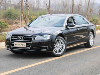 奥迪A8L 45TFSI 3.0T 自动 舒适型 