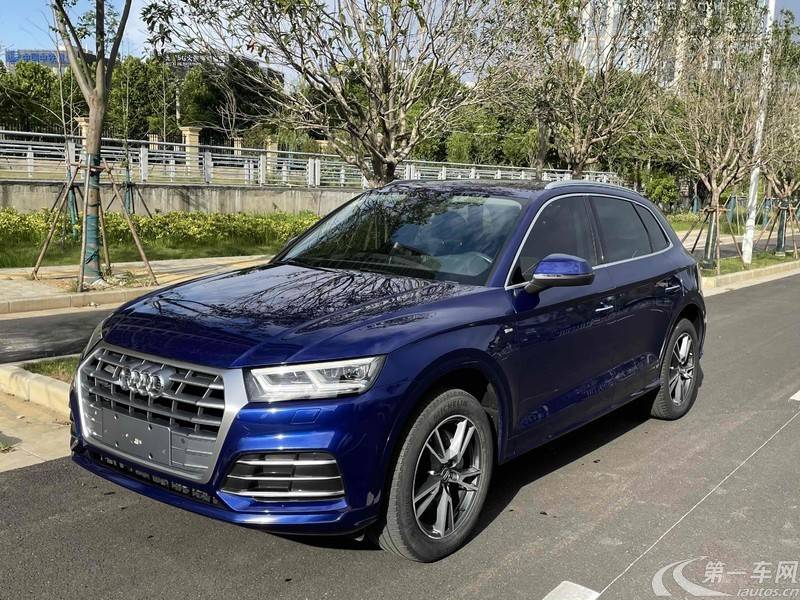 奥迪Q5L 40TFSI 2018款 2.0T 自动 荣享时尚型 (国Ⅴ) 