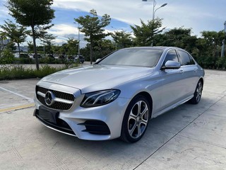 奔驰E级 E300L 2.0T 自动 运动豪华型 