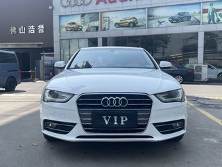 奥迪A4L 35TFSI 2.0T 自动 豪华型 