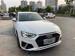 奥迪A4L 40TFSI 2.0T 自动 时尚动感型 