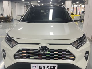 丰田RAV4 荣放 2.0L 自动 尊贵版 