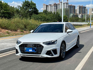 奥迪A4L 40TFSI 2.0T 自动 时尚动感型 