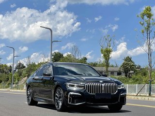 宝马7系 740Li 3.0T 自动 领先型M运动套装 