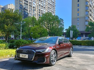 奥迪A6L 40TFSI 2.0T 自动 豪华动感型 