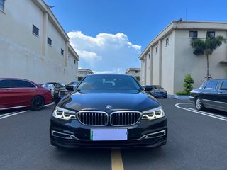 宝马5系新能源 530Le 2.0T 自动 豪华套装 