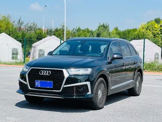 奥迪Q7 55 3.0T 自动 技术型 